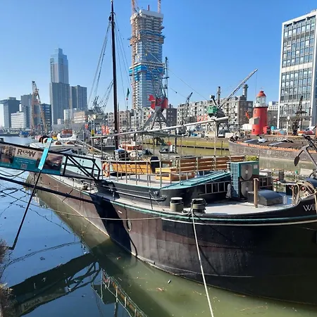 Boat On Water Hele Schip Tekne Rotterdam