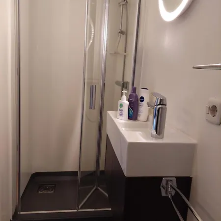 Boat On Water Hele Schip Rotterdam